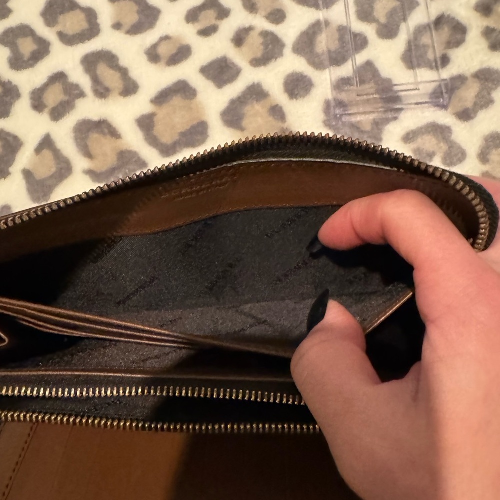 Burberry Brown Leather Zip Wallet with Gold-Tone Hardware - Picture 11 of 12